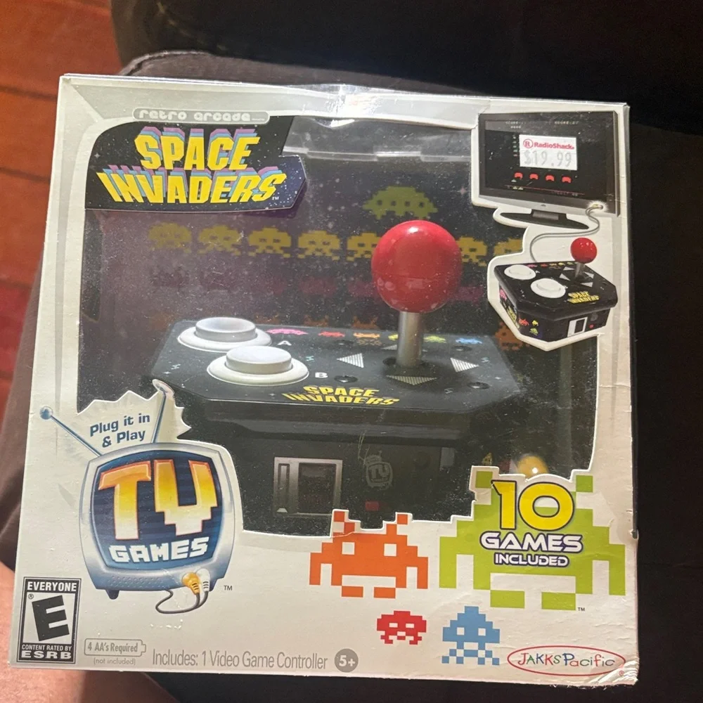 Space Invaders TV Game - Black and Red